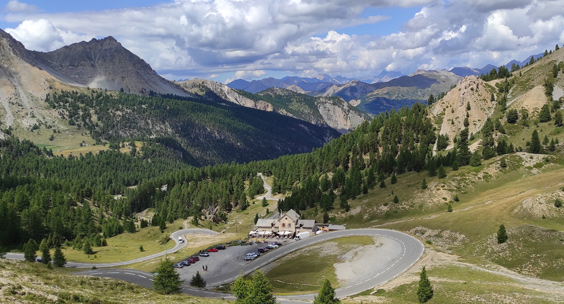 course velo alpes pyrenees Les grands 8